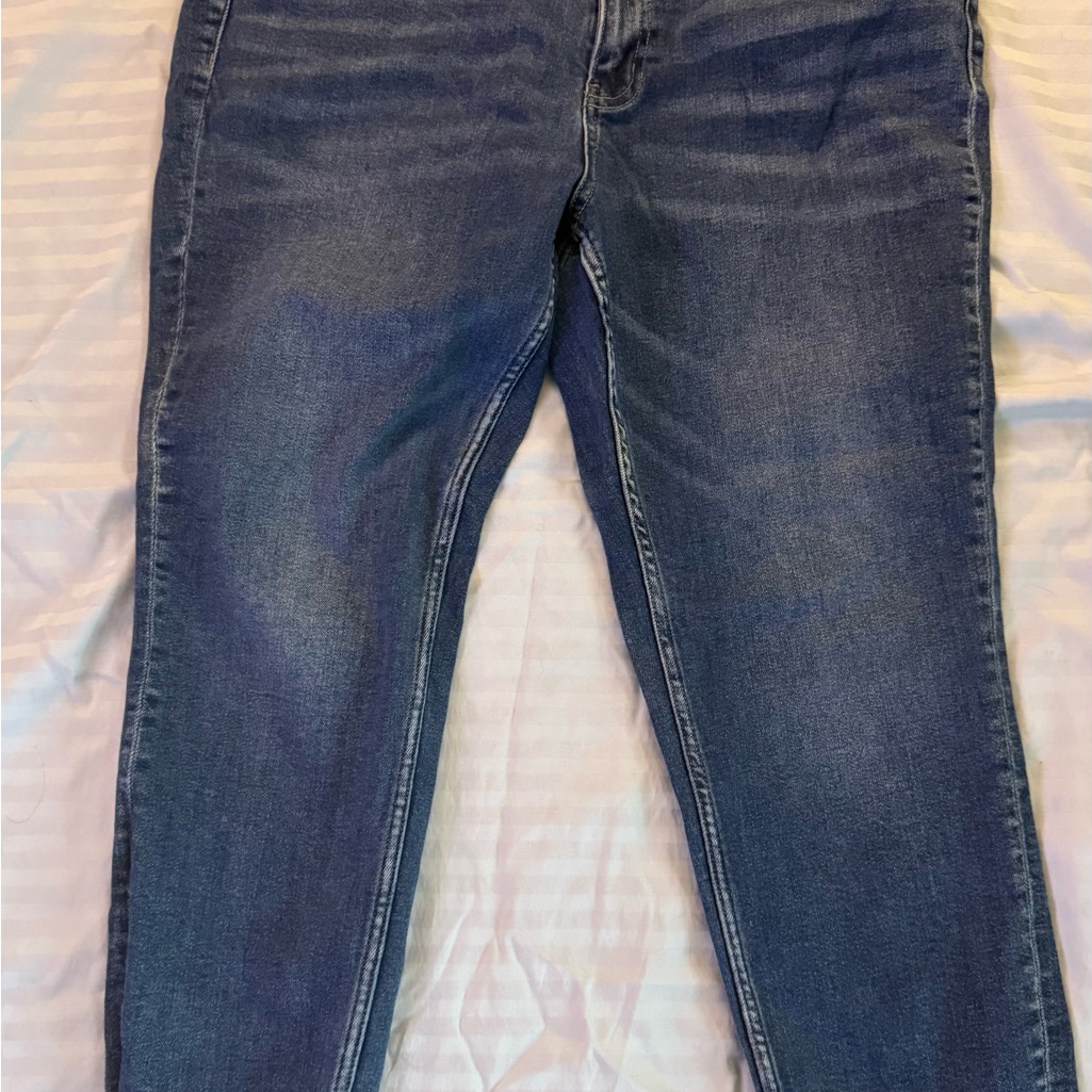 Vervet Strait Leg Distressed Blue Denim Jeans Size 18
